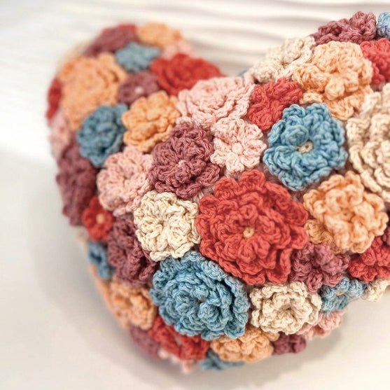 Blooming Heart - Pillow
6