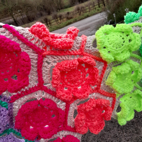 Cosy and Bright - Blanket
2