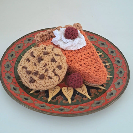 Pumpkin Pie, Chocolate Chip Cookies and Persimmon
3