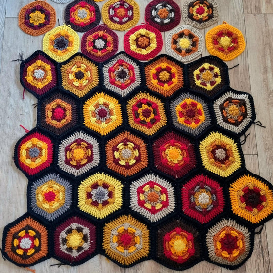 Hexagon Hugs - Blanket
2