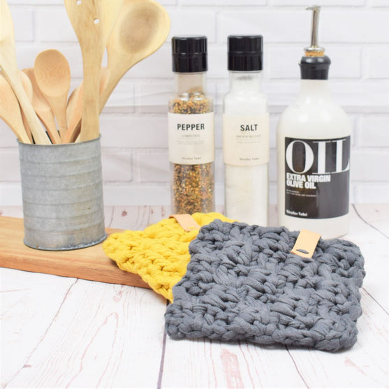 Ribbon “C2C” Table Coaster
3