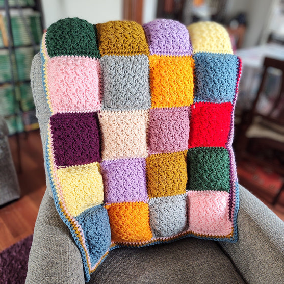 Soft Squares - Padded Throw
2