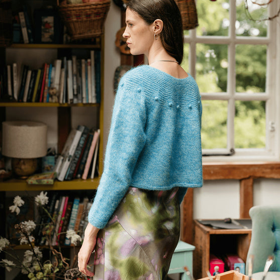 Adorned Pullover - Pull Empiècement Mousse
2