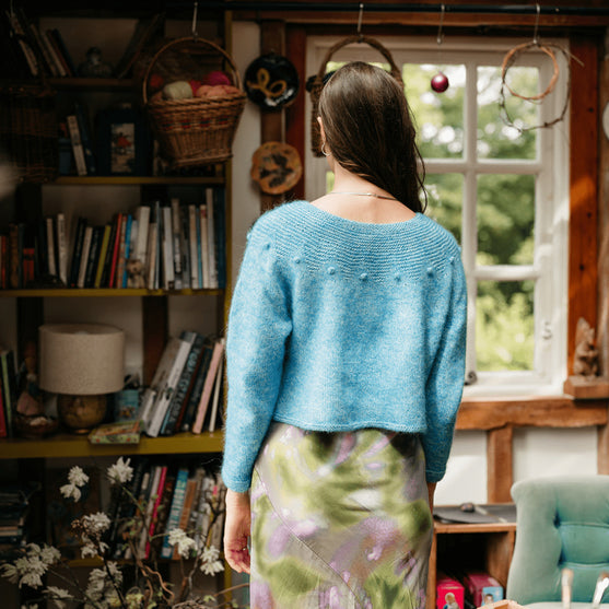 Adorned Pullover - Pull Empiècement Mousse
3