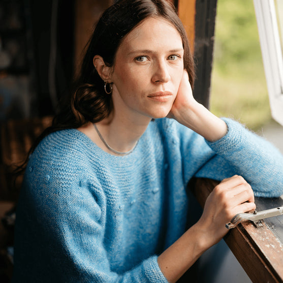 Adorned Pullover - Pull Empiècement Mousse
8