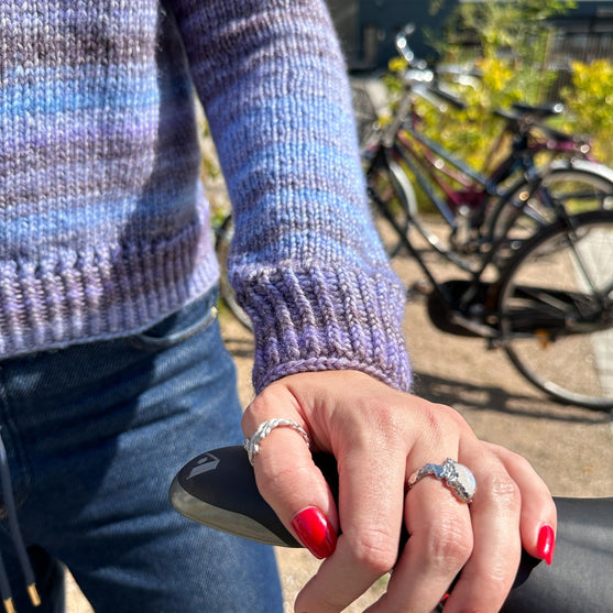 Autumn Waves - Sweater
7