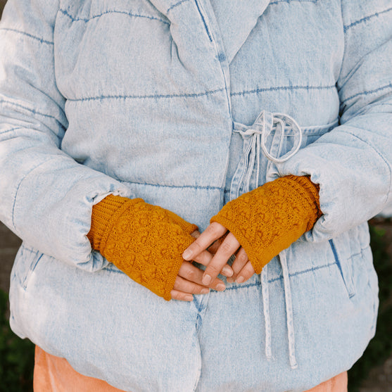 Kvitka - Textured Flower Mittens
4