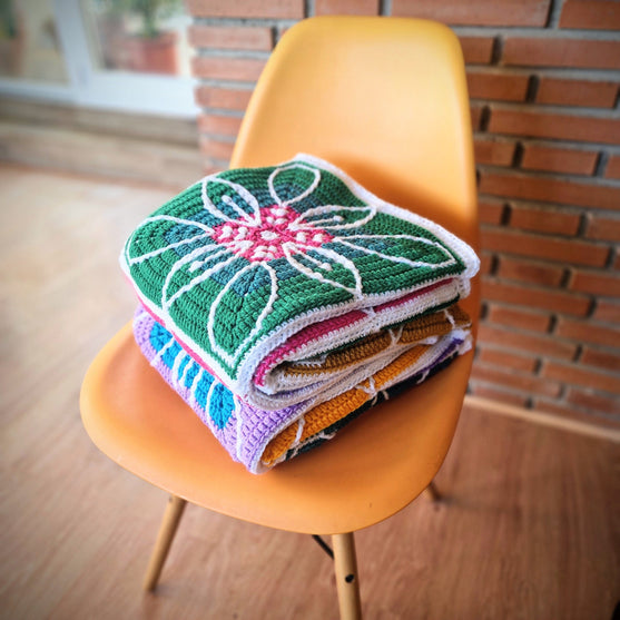 FloralWhiteTea - Blanket
5