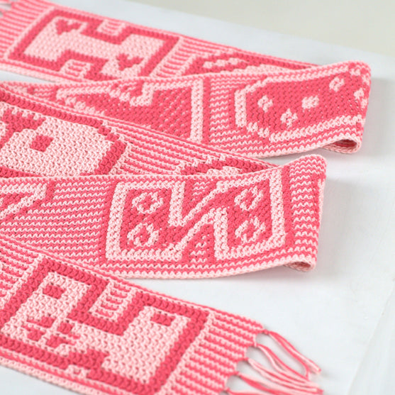 Hooked on You - Scarf
3
