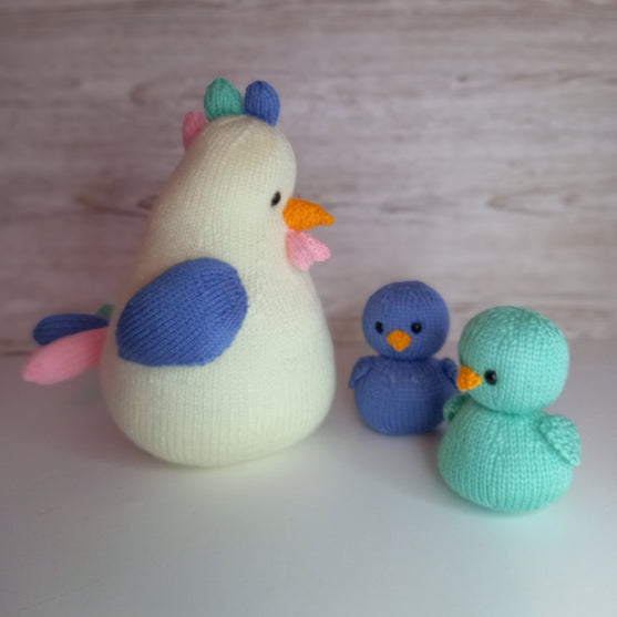 Mama Chicken - Soft toys
2