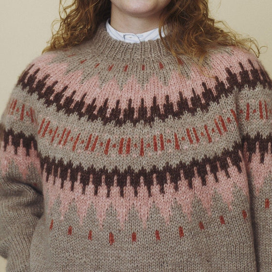 Dorthea - Yoke Sweater
7