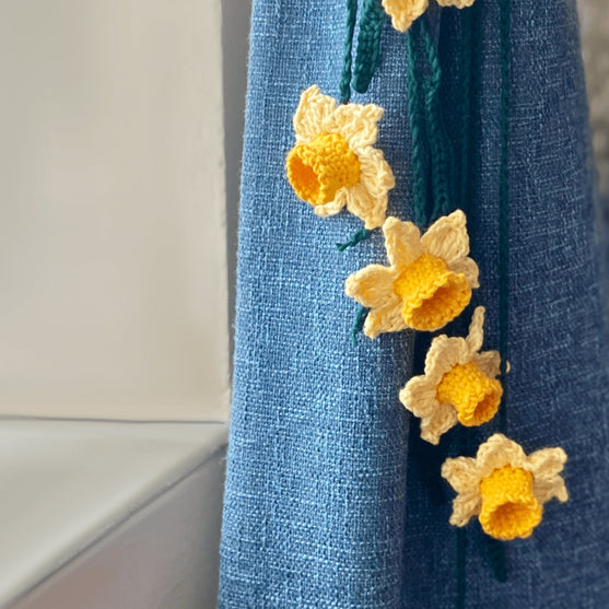 Daffodil Curtain Ties
5
