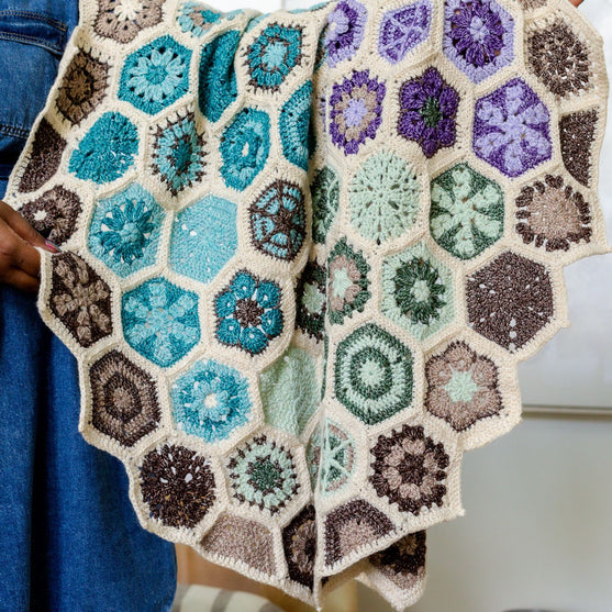 Aura - Motif Lapghan - CAL
7