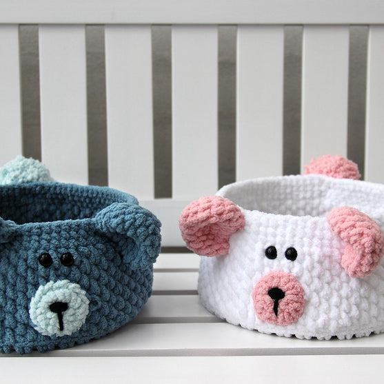 Teddy Basket with PU leather base
5