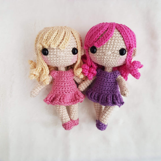 Sisters Ada and Kat
3