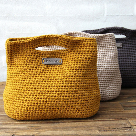 Chic Shopper
1