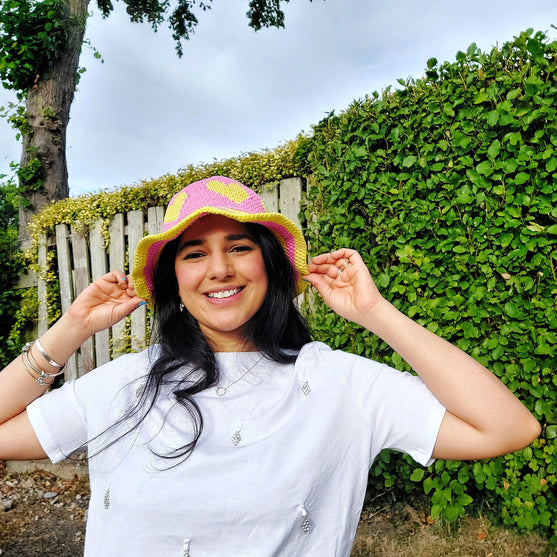 Daydreaming - Bucket Hat
2