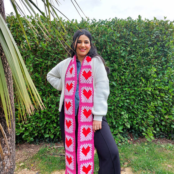 Queen of Hearts - Scarf
1