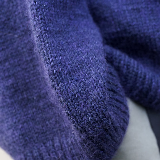 Deep Tide - Sweater
14