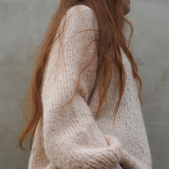 Celestia Sand - Sweater
7