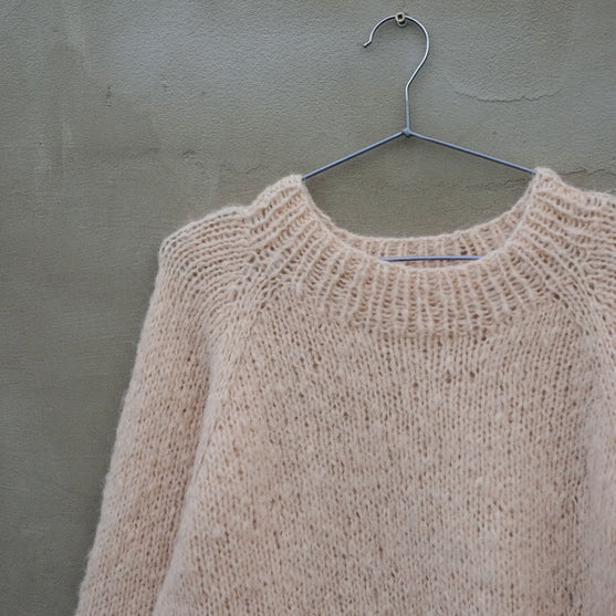 Celestia Sand - Sweater
3