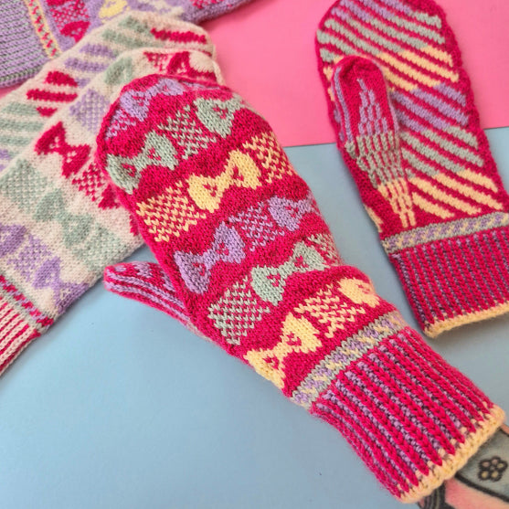 Bow Pop Mittens
3