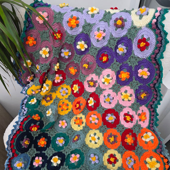Macaroon Blossom - Blanket
4