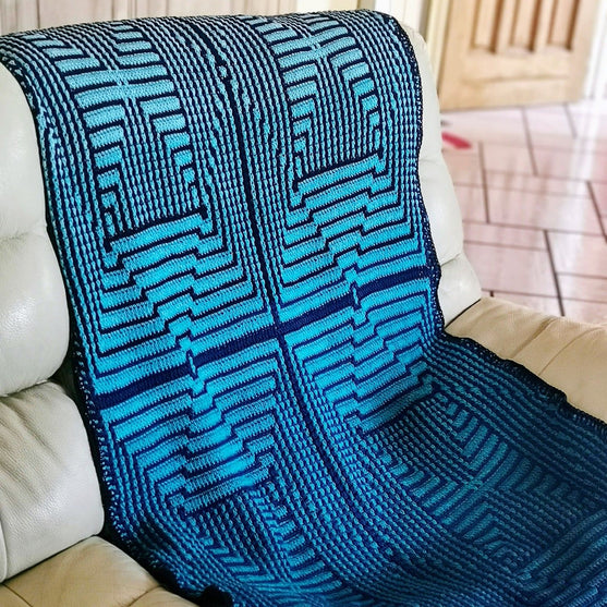 Geo Twister - Table Runner
2