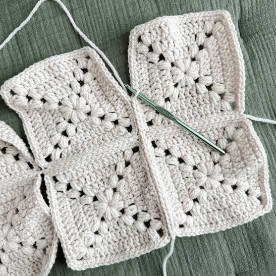 Cozy Corner - Blanket
8