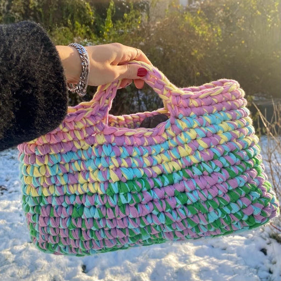 Crochet Shopper Bag
8