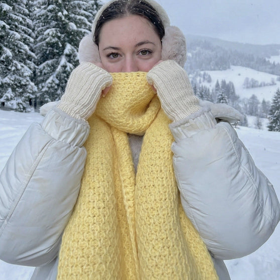Amber - Scarf
5