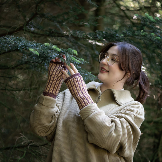 Kaleidoskope - Fingerless Mittens
2