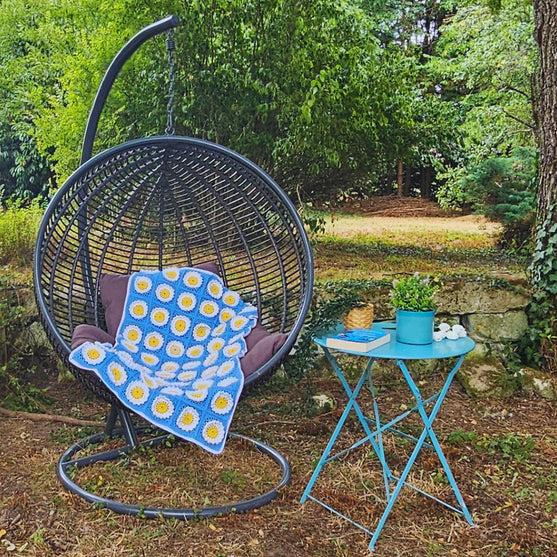 Daisy Land - Blanket
2