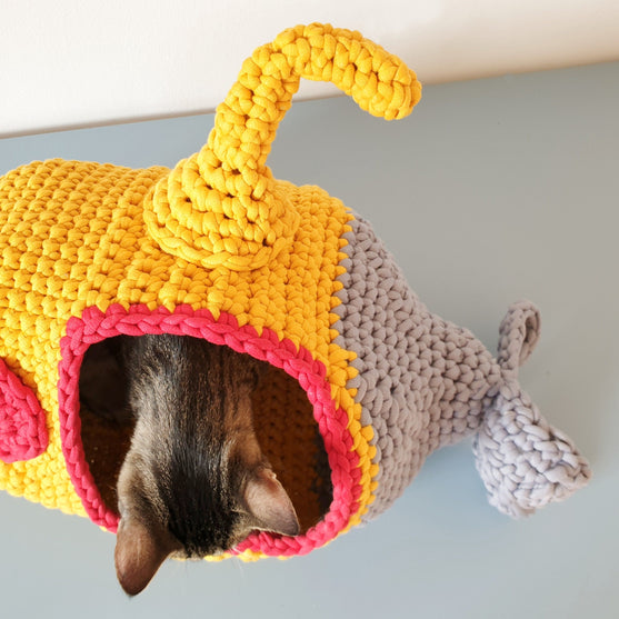 Captain Cat - Cat house
3