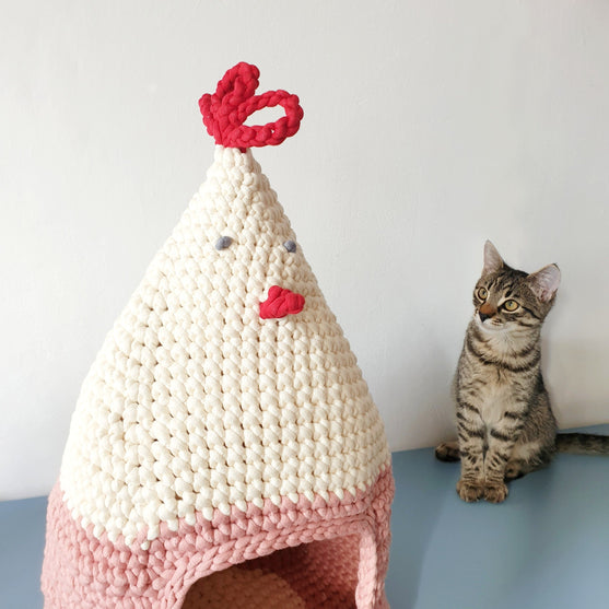Chicky Kitty - Cat house
2