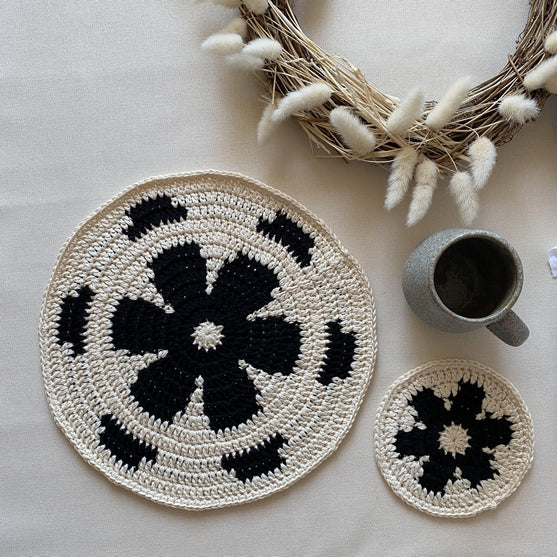 Mary - Coaster
5