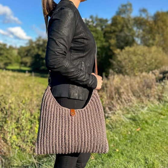 Amelia - Shoulder Bag
5