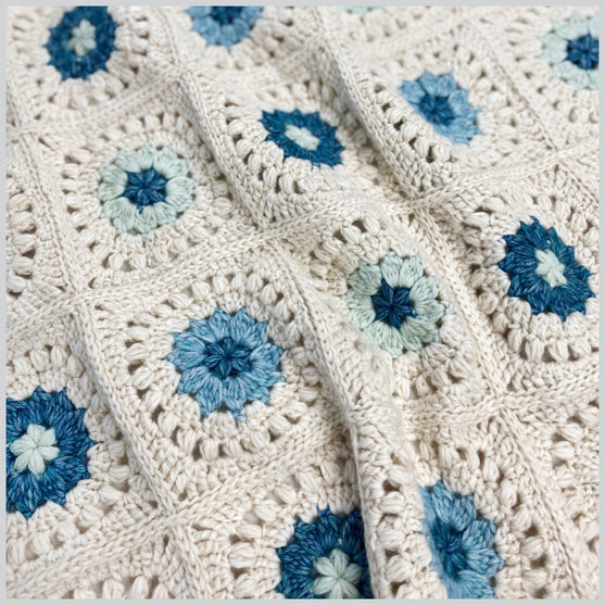 Blossom Throw - Couverture
3
