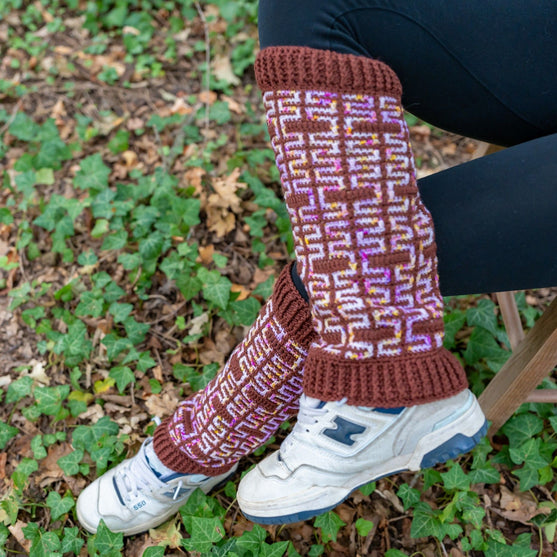 Twisted Maze - Leg Warmers
7