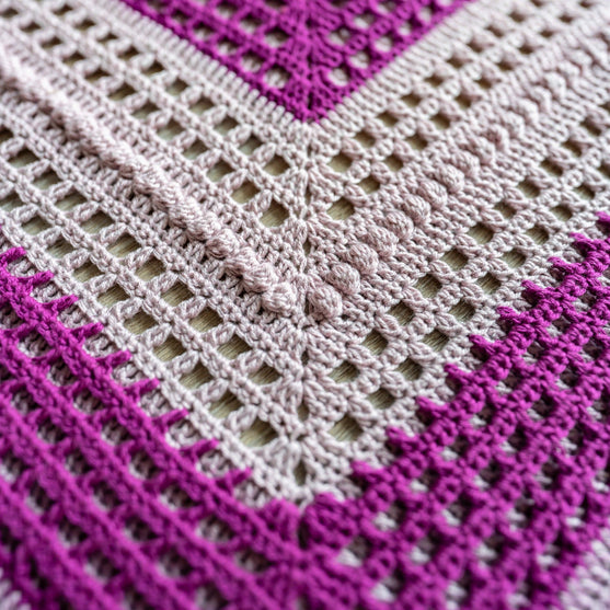 Romantic Bloom - Shawl
8