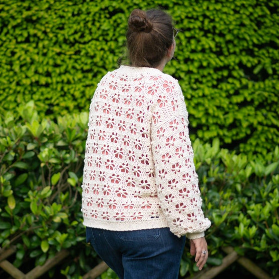 Floral - Cardigan
5