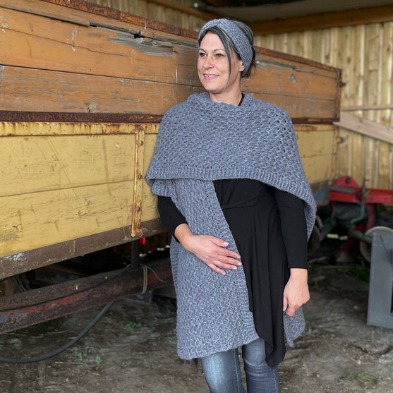 Fluffy Hygge - Ruana
2