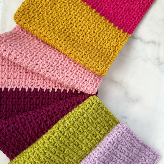Frosty Feather - Scarf
4