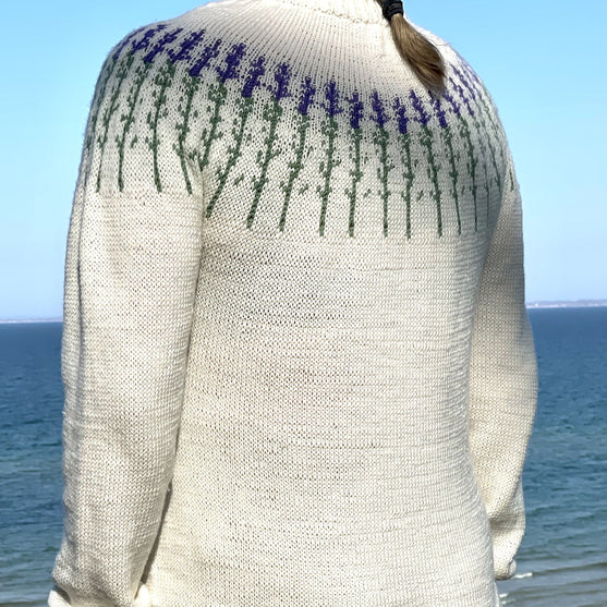 Lavender - Sweater
2