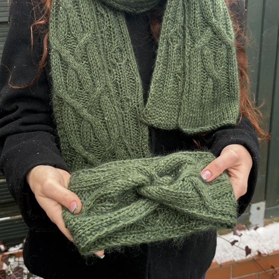 Winter Touch - Scarf and Headband
2