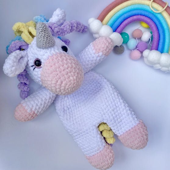 Luna the Unicorn - Lovey
4