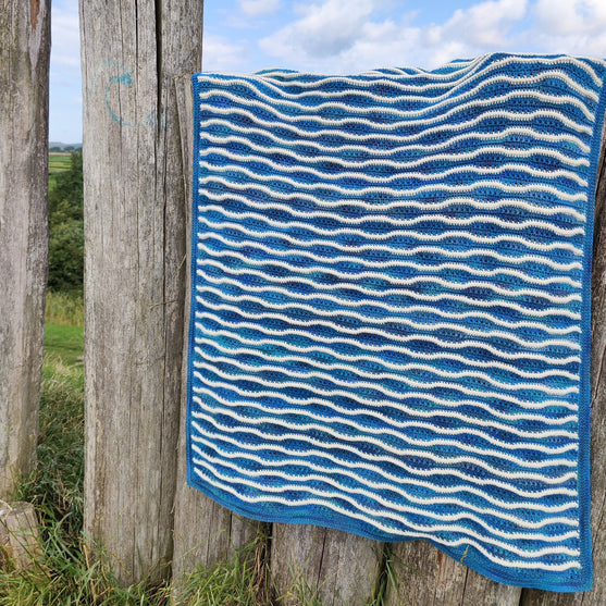 Dancing Wave Crests - Blanket
2