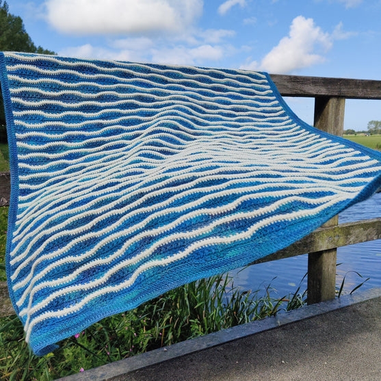 Dancing Wave Crests - Blanket
3