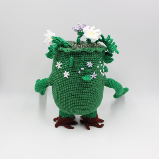 Garden Creature
2