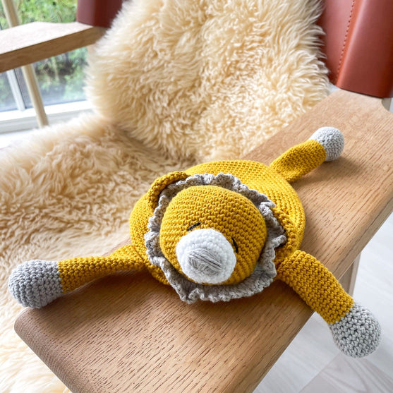 William le Lion - Doudou Bébé
5